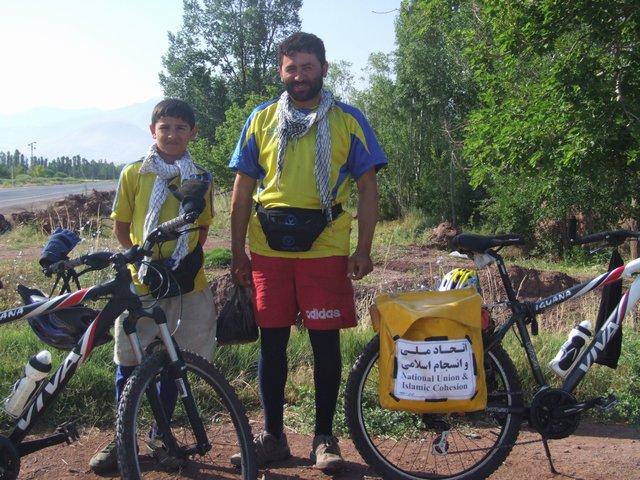 Iranian cycle tourists