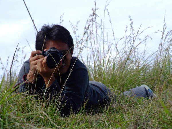 takin' a pic of me takin' a pic of him...